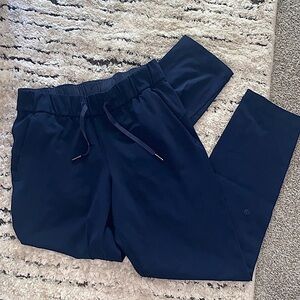 Lululemon, Size 4, navy blue pants with pockets